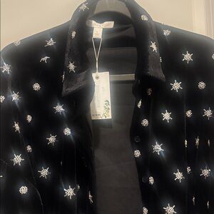 NWT Chelsea & Violet Women’s Alegra Velvet Beaded Jacket / Blouse.  Large